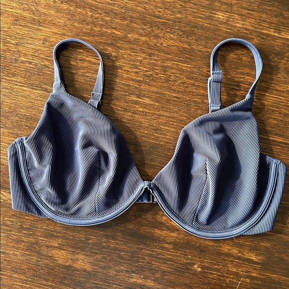 Stylish Blue Bikini Top - Picture 1 of 4